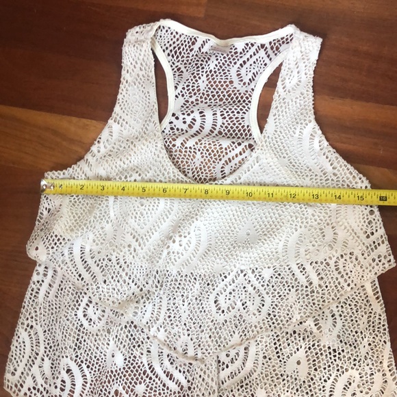 Lace, ivory, razor back, tiered tank top- 🍭small - Picture 4 of 4
